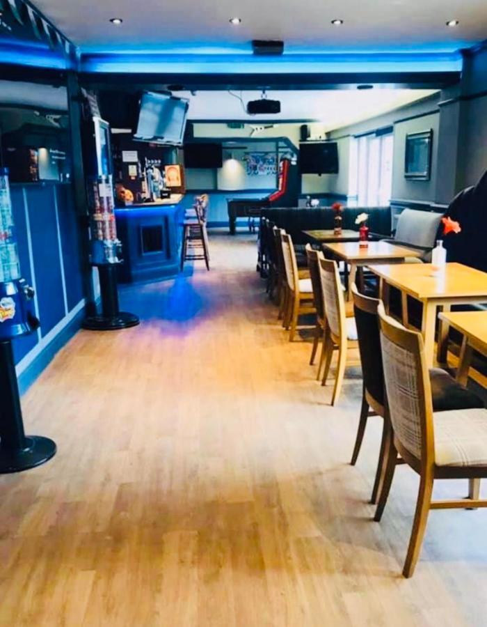 The Traxx Hotel Bangor  Bagian luar foto