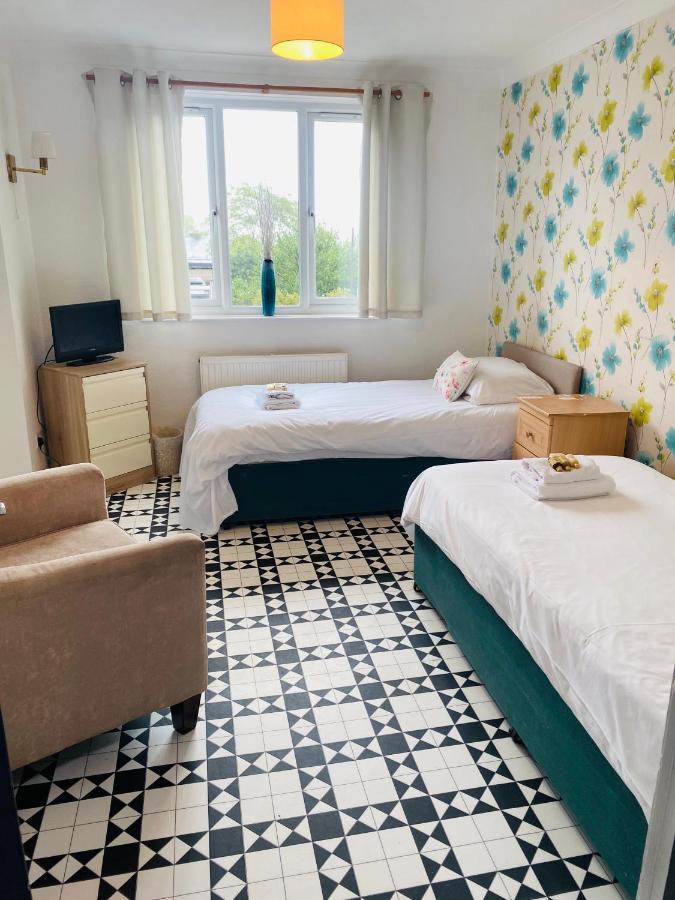 The Traxx Hotel Bangor  Bagian luar foto