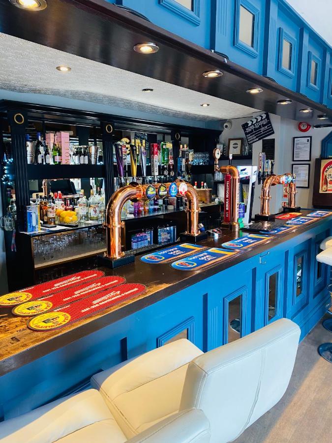 The Traxx Hotel Bangor  Bagian luar foto