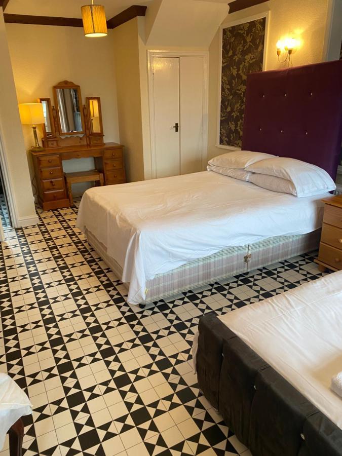 The Traxx Hotel Bangor  Bagian luar foto