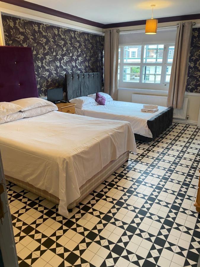 The Traxx Hotel Bangor  Bagian luar foto