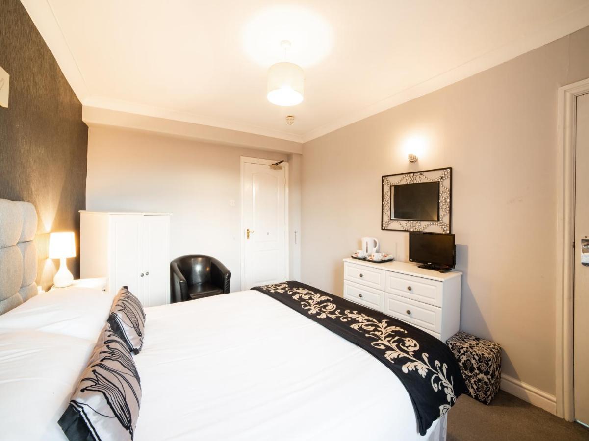 The Traxx Hotel Bangor  Bagian luar foto